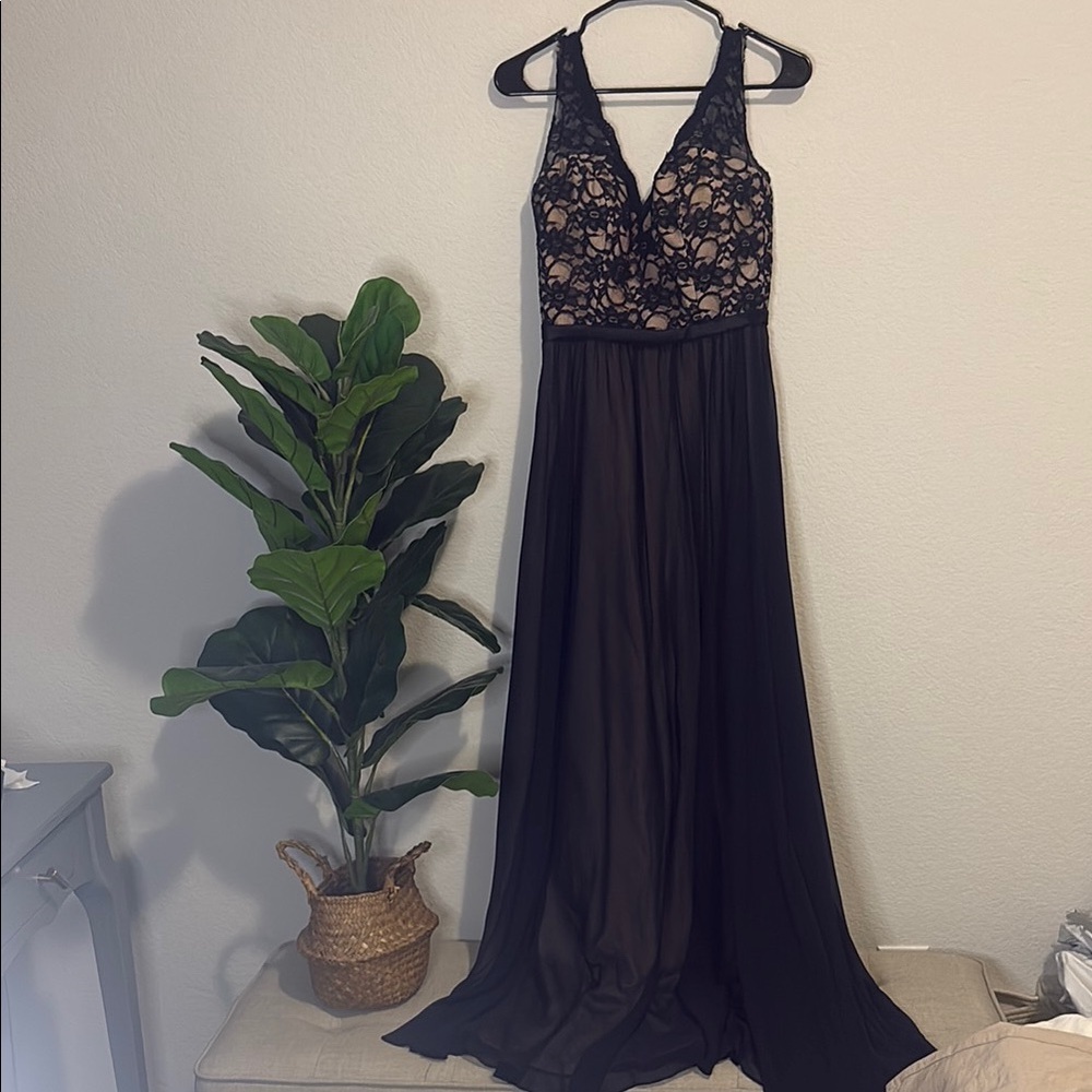 Mori Lee Black and Cream Lace Maxi Dress